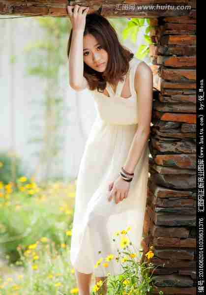 花丛里的女孩|女性女人