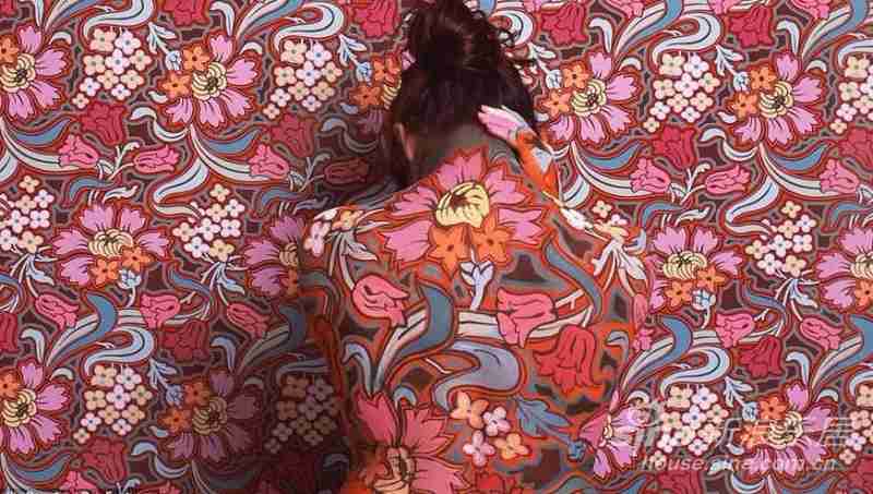 花丛中的人体艺术人画完美合一