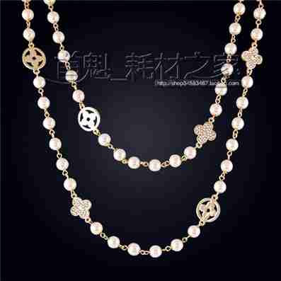 镶钻四叶草项链