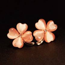 水钻四叶草花朵