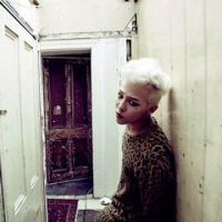 权志龙新年个性时尚微信头像