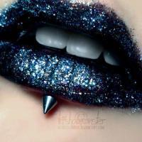 微信头像亮晶晶的嘴唇