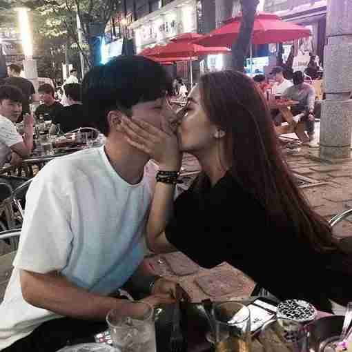 的带字头像央美头像素描