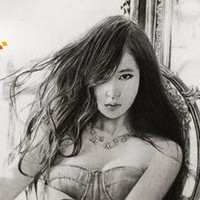 超写实的人物素描肖象画