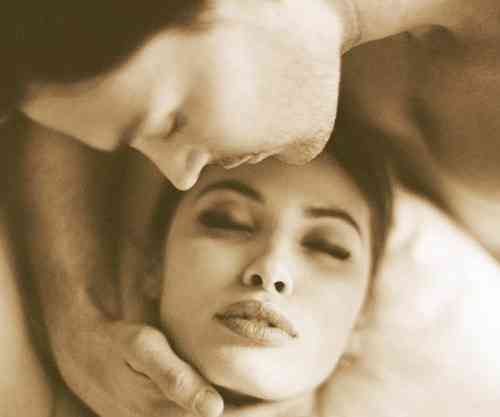 演员蔡文静被曝整容不回应