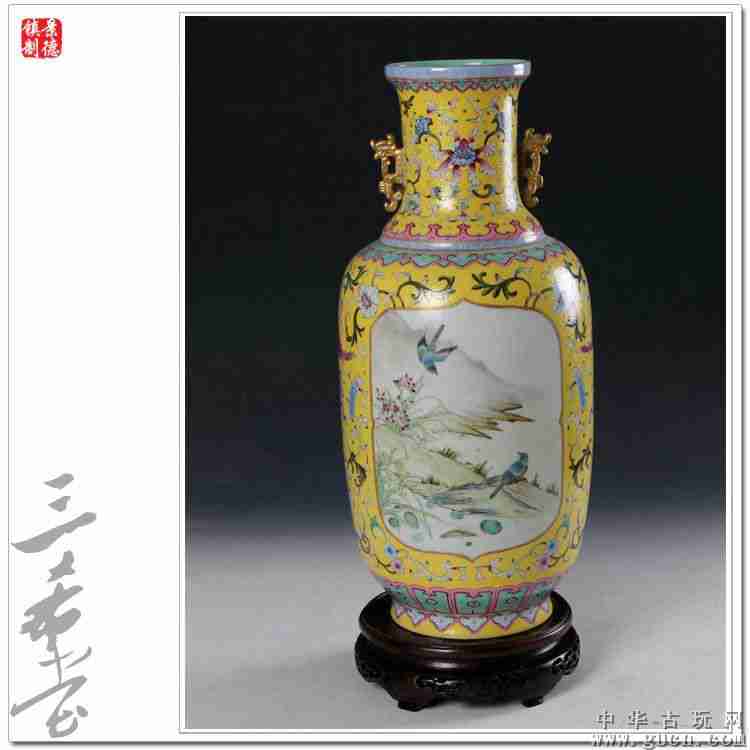 景德镇陶瓷手绘黄地轧道双面开膛花鸟