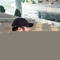 创作歌手宋冬野霸气微信头像