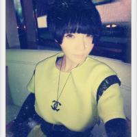 花花_女生_短发