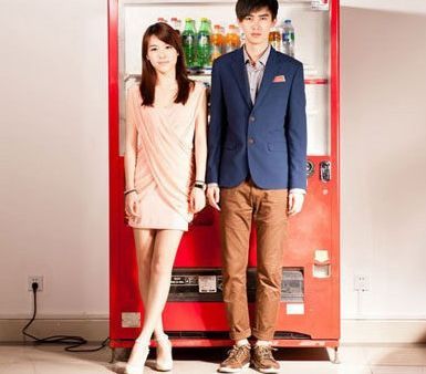 搞怪奇葩情侣雷人换装照