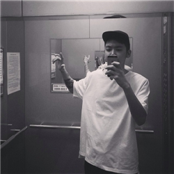 搞笑男生头像图片_一人远行