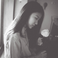 森系清新唯美黑白女生头像