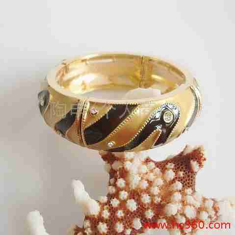 欧美气质精美滴油镶宝石