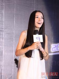 长发气质美女郭碧婷昂!