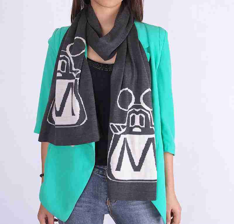 欧美风格情侣围巾