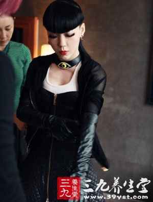 微信头像吴莫愁霸气