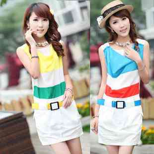 夸张的侧面开叉拉链处理