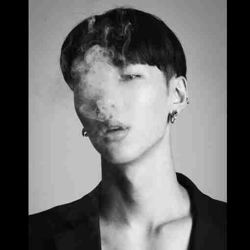 黑白意境个性男生透明大图皮肤