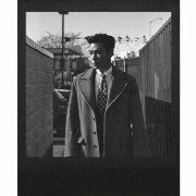 黑白男生帅比张