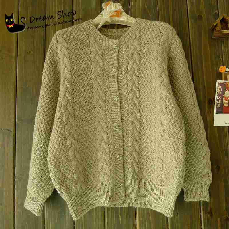 小帅哥灰色羊毛毛衣