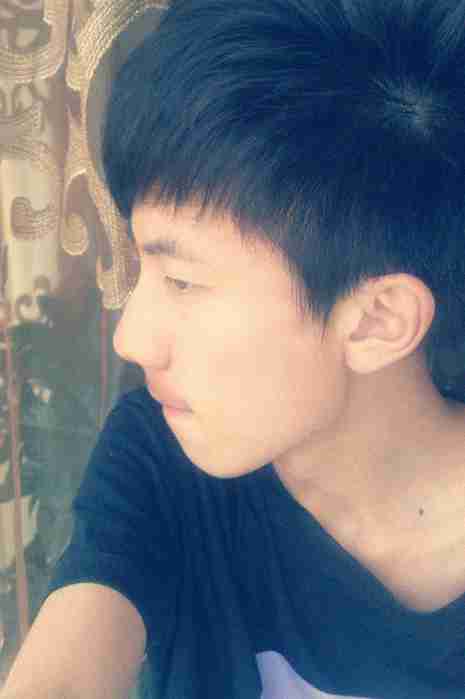 帅哥唯美侧脸图片