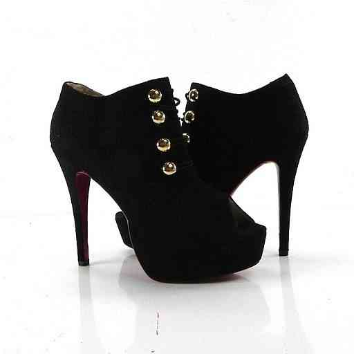 多图黑色高跟鞋秋冬怎么样