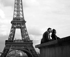 张接吻的情侣头像