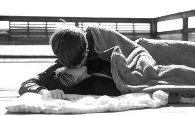 极品kiss图片嘴唇黑白