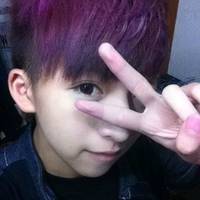 剪刀手微信头像男生