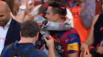 哈维拥抱了自己的家人