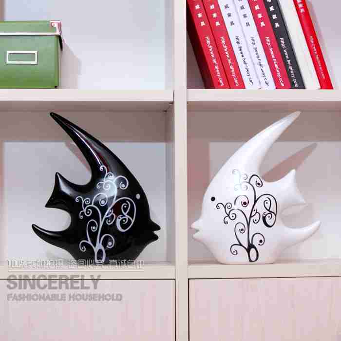 时尚抽象黑白热带亲嘴鱼工艺品