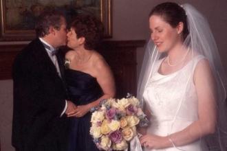 李晨和别人亲吻照