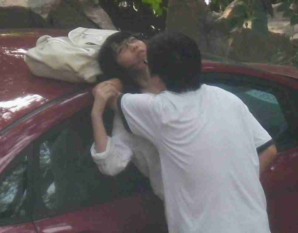 女亲吻将近半小时