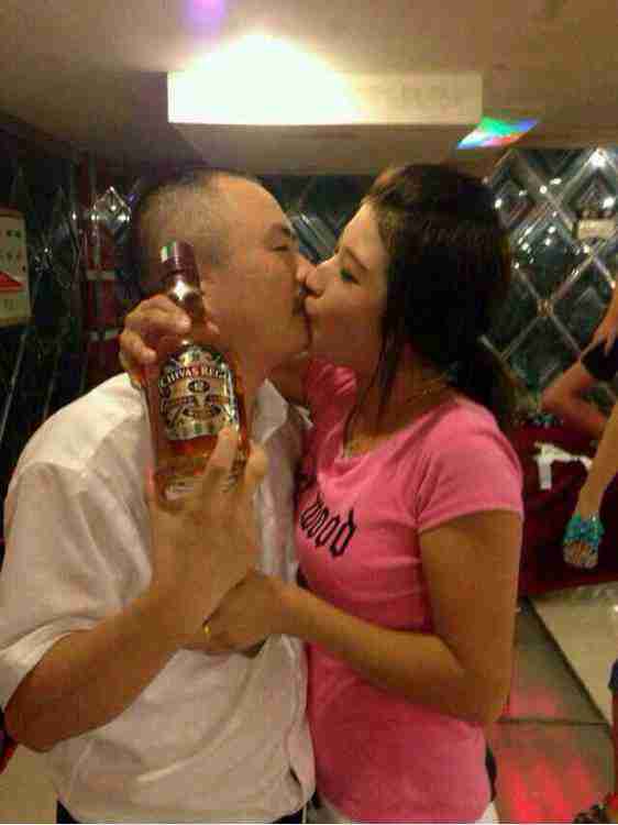 亲吻大赛莱西吧