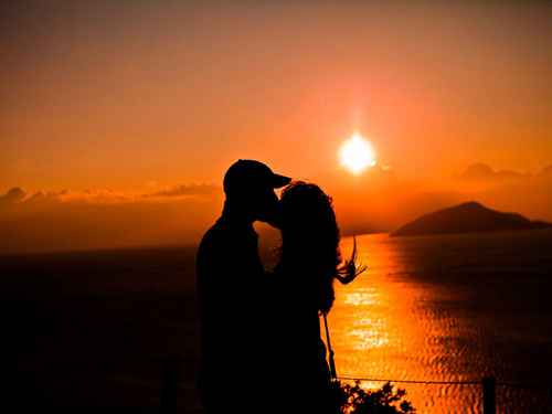 黄昏的亲吻唯美图片千纸鹤