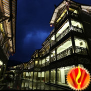 或以山花烂漫而迎春