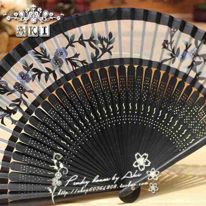 这把扇子实物超霸气呀~~而且是出口日本的原单