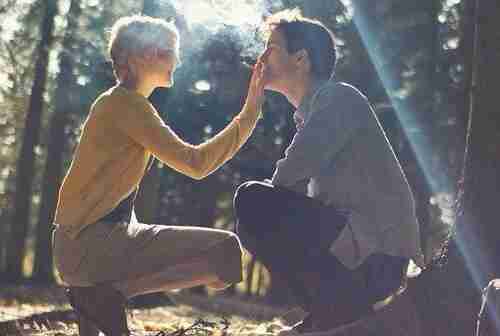 情侣接吻图片嘴添嘴