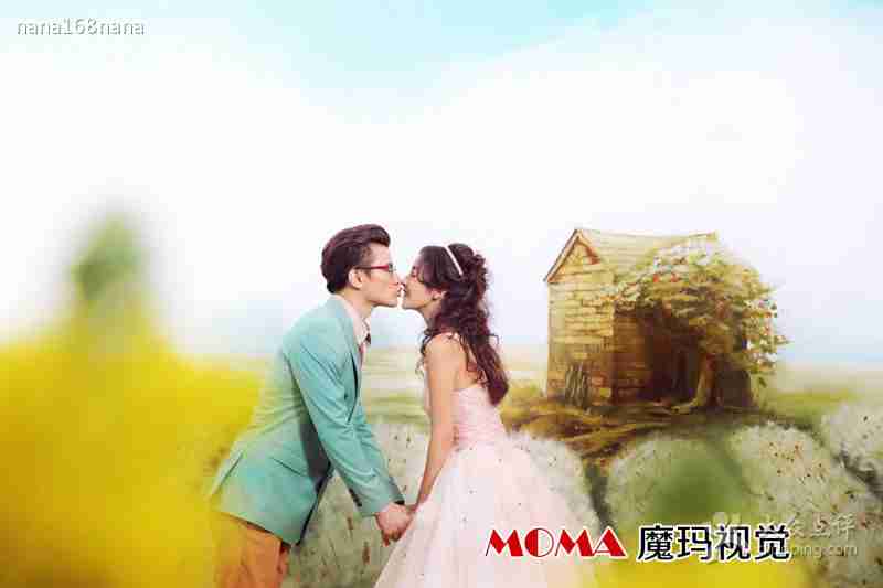 牵手亲吻情侣婚纱摄影图片