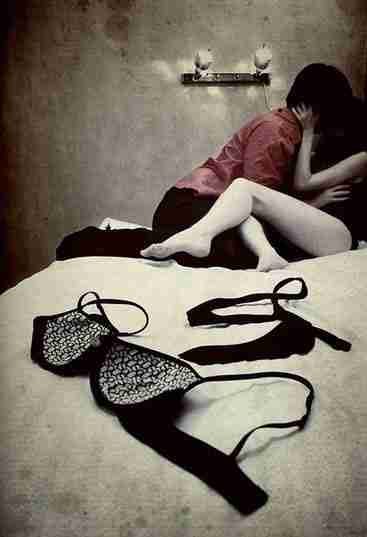 非主流欧美情侣接吻图片