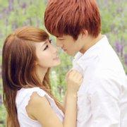 可爱情侣接吻头像情侣头像接吻男女合照一对两张