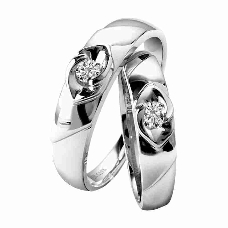 浪漫丽人一见钟情情侣钻戒情侣