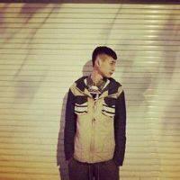 一对超萌小孩子