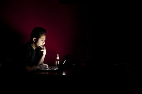 一个人的夜晚你寂寞吗