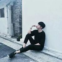 伤感寂寞的男生微信头像你身边的人曾经是我微信个性