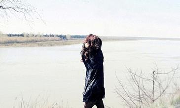 寂寞背影的伤感图片如果等待只能成为等待