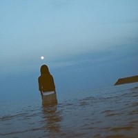 孤独伤感女生