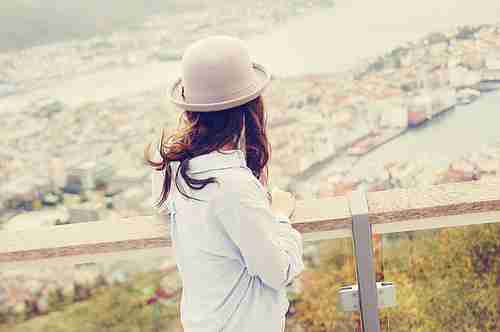 我寂寞但我并不孤单伤感图片