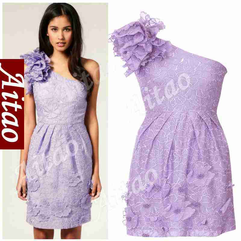 收进杂志撒娇女人