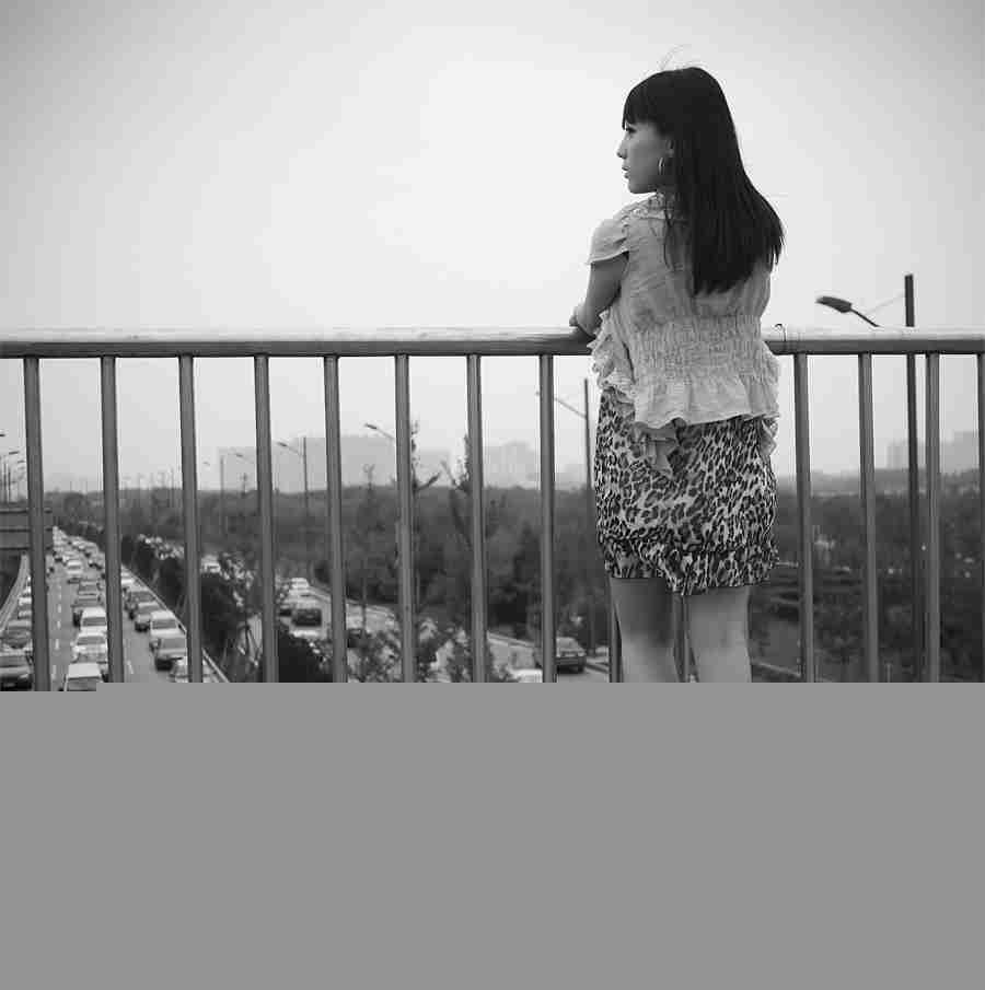 伤感唯美女生|黑白的