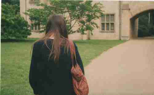 最新长发女生忧伤背影图片大全欧美图片女生伤感